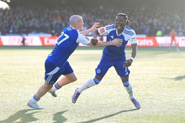 Neuveriteľné obrázky z ohromujúceho víťazstva Macclesfieldu v FA Cupe nad Neuveriteľné obrázky z ohromujúceho víťazstva Macclesfieldu v FA Cupe nad Crystal Palace