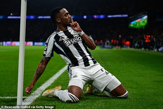 Newcastle zaostáva po statočnom prejave proti PSG, ale tu je Joe Willock skóroval hlavou pri statočnej remíze Newcastlu 1:1 s PSG v Parc des Princes