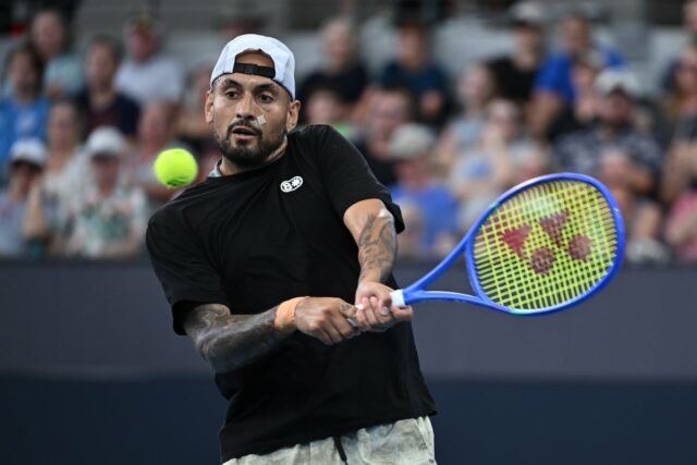 Nick Kyrgios prehral v Brisbane pred rozhodnutím o divokej karte Nick Kyrgios prehral v Brisbane, keď sa prvýkrát po 10 mesiacoch vrátil na ATP Tour (Getty Images)
