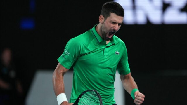 Novak Djokovič „stratil slová“ po tom, čo sa vinobranie skončilo s obhajobou titulu Jannika Sinnera
