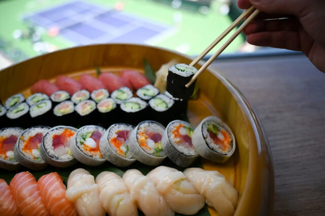 Nobu sa nachádza na štadióne 2 v Indian Wells Tennis Garden.