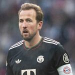 Anglický útočník Bayernu Mníchov #09 Harry Kane reaguje počas futbalového zápasu nemeckej prvej ligy Bundesligy medzi FC Bayern Mníchov a Mainz 05 v Mníchove v južnom Nemecku 14. decembra 2025. (Foto: Karl-Josef HILDENBRAND / AFP cez Getty Images) / PREDPISY DFL ZAKAZUJÚ AKÉKOĽVEK POUŽITIE FOTOGRAFIE/VIDEOGRAFIE