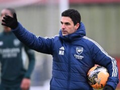 Nový tréner Arsenalu potvrdil, že bývalý hráč Liverpoolu sa pripojí k tímu Mikela Artetu Manažér Arsenalu Mikel Arteta počas tréningu v Sobha Realty Training Centre.