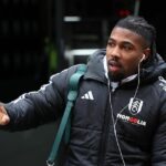 Nová posila West Hamu Adama Traore si pred zápasmi udusí ruky detským olejom
