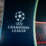 Logo Ligy majstrov UEFA vo vnútri Allianz Areny