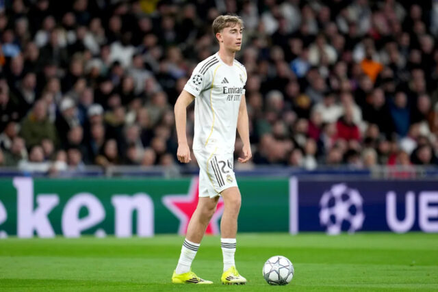 Obranca Realu Madrid tipovaný riaditeľom klubu Premier League na Zlatú loptu: „Robí všetko správne“
