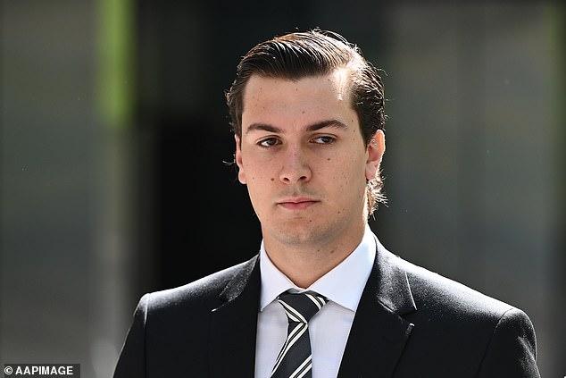 Odhalené: Dva dôvody, prečo sa Tom Silvagni spoza mreží odvoláva Právny tím zastupujúci Toma Silvagniho (na snímke pred súdom) odhalil taktiku, ktorú použijú, keď sa pokúsia zrušiť jeho odsúdenia za znásilnenie.