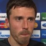 Michael Carrick je videný ako pozápasový rozhovor v roku 2014