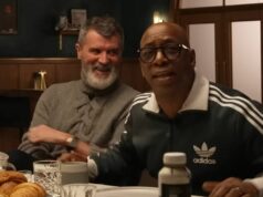 Okamžitá röntgenová odpoveď Iana Wrighta, keď Paul Scholes a Gary Neville diskutujú o boji o titul Arsenalu Roy Keane sa smeje, keď Ian Wright hovorí v podcaste