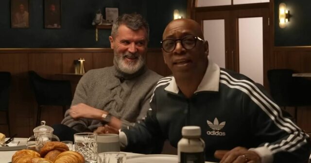 Roy Keane sa smeje, keď Ian Wright hovorí v podcaste