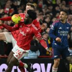 Ola Aina sa vysmieva Arsenalu po sporoch s VAR Futbal | Šport