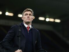 Ošetrovateľ Manchestru United Darren Fletcher poskytuje aktuálne informácie o snahe klubu o nového dočasného trénera Dočasný šéf Manchestru United Darren Fletcher