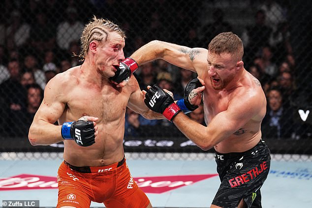 Paddy Pimblett PREHRAL svoj prvý zápas v UFC na body Paddy 'The Baddy' Pimblett bol porazený Justinom Gaethje na UFC 324 v nedeľu ráno