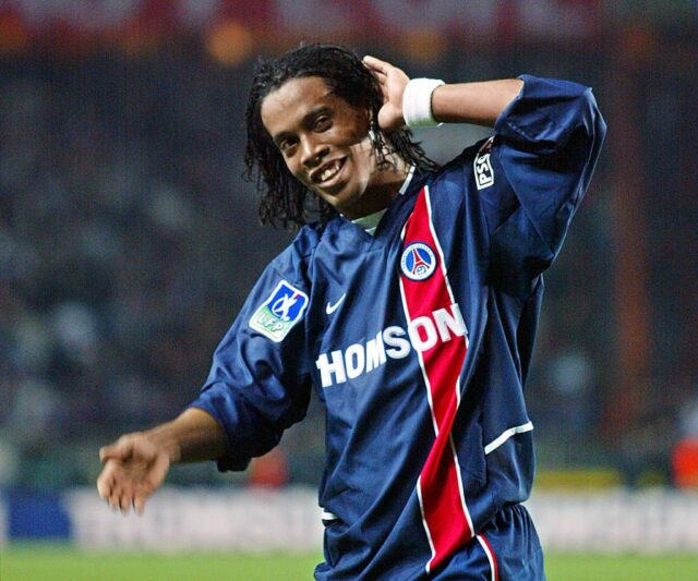 ☕️🥐 Píšťalky, výročie génia a 5️⃣ príbehov na začiatok dňa
