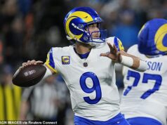 Play-off NFL sa začína úderom, keď Los Angeles Rams prežijú OBROVSKÉ strašenie Caroliny Panthers Matthew Stafford ukázal svoje osvedčenie o MVP, keď Los Angeles Rams porazili Carolinu Panthers