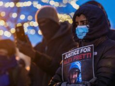 Pobúrenie po tom, čo americkí agenti zabili zdravotnú sestru na jednotke intenzívnej starostlivosti Alexa Prettiho v Minnesote | vláda Pobúrenie po tom, čo americkí agenti zabili zdravotnú sestru na jednotke intenzívnej starostlivosti Alexa Prettiho v Minnesote | vláda