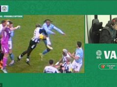 Pobúrenie, pretože VAR spôsobuje ŠESŤMInútové oneskorenie v súboji Man City Carabao Cup s Newcastlom, keďže druhý gól Antoina Semenya je napokon vylúčený pre „subjektívny ofsajd“ Gól Antoina Semenya bol vylúčený pre subjektívny ofsajd proti Erlingovi Haalandovi