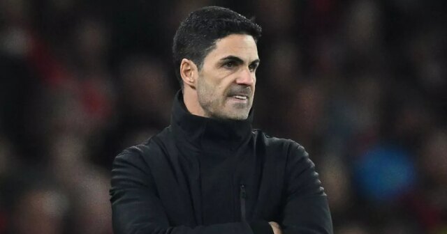 Fabio Vieira bol predmetom tvrdení o odvolaní Arsenalu po tom, čo bol vynechaný zo zostavy Porta