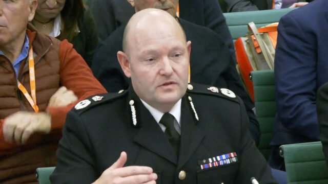 Policajný šéf odstúpil po tom, čo Spojené kráľovstvo postihlo zákaz futbalového fanúšika Tel Avivu | futbal
