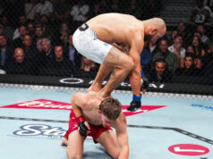 Polnočná mánia: Ilegálna? Veľký John váži na spinálnom surfovaní Download app from appStore