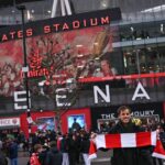 Niektorí fanúšikovia Arsenalu vypískali výkon, hráčov a/alebo manažéra po porážke s Manchestrom United