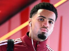 Posledný prestup Arsenalu: Objavila sa príležitosť 80 miliónov libier, keďže Nwaneriho vzdorovitý krok odhalil Mikel Arteta manažér / hlavný tréner Arsenalu reaguje počas zápasu Premier League medzi Bournemouthom a Arsenalom na Vitality Stadium 3. januára 2026 v Bournemouthe v Anglicku.