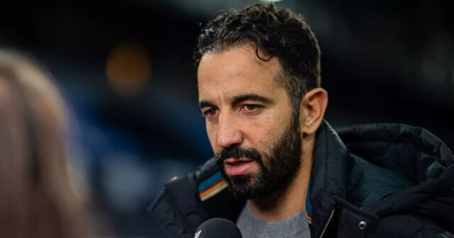 "Pozrel som sa späť na prvý zápas Rubena Amorima, ktorý Hlavný tréner/manažér Manchestru United Ruben Amorim dostal rozhovor na konci zápasu Premier League medzi FC Ipswich Town a Manchester United FC na Portman Road 24. novembra 2024 v Ipswichi v Spojenom kráľovstve.