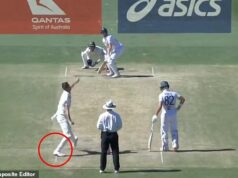 Pozrite sa na šokujúcu chybu Ashes, ktorú si nikto nevšimol, kým nebolo príliš neskoro – keďže ďalšie kontroverzie Snicka spôsobili, že anglický kapitán Ben Stokes sa vzteká Harry Brook bol neprávom prepustený Beau Websterom, pričom tretí rozhodca nevidel, že zadná noha Austrálčana dopadla mimo bránky.