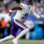 Právne trápenie Jordana Addisona pokračuje zatknutím za prekročenie hranice