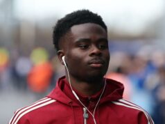 Prečo Saka nehrá v zápase Leeds vs Arsenal Premier League? Prečo Saka nehrá v zápase Leeds vs Arsenal Premier League?