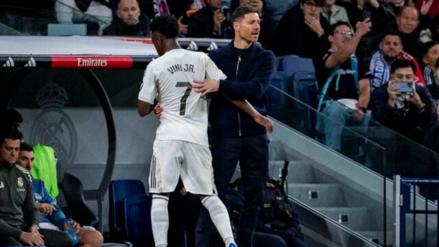 Prečo Xabi Alonso vyradil Viniciusa Jr. v „najmenej dôležitej“ prehre Prečo Xabi Alonso vyradil Viniciusa Jr. v „najmenej dôležitej“ prehre Supercopa vs. Barcelona