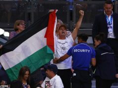 Prečo bola tento rok na Australian Open zvýšená bezpečnosť – a aké vlajky boli ZAKÁZANÉ Izraelské a palestínske vlajky sú na Australian Open zakázané, pretože tento rok na turnaji nesúťažia žiadni izraelskí ani palestínski hráči