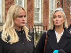 „Prečo s nami bojovali?“ Rodina bývalej hviezdy Leedsu a Man United Gordona McQueena zaútočila na „vystrašené“ FA po tom, čo koroner zistil, že k jeho smrti prispeli futbalové lopty. Dcéry Gordona McQueena Anna Forbes a Hayley McQueen sa stretli na „vystrašenom FA“