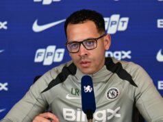 Predikcia a kurzy Chelsea vs West Ham United pred súbojom Premier League Hlavný tréner Liam Rosenior z Chelsea počas tlačovej konferencie na Chelsea Training Ground 15. januára 2026 v Cobhame v Anglicku