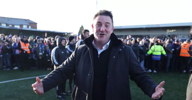 Majiteľ Macclesfieldu Rob Smethurst bol v popredí a stredobodom osláv