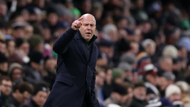 Premier League 2025-26: Slot hovorí, že deravý Liverpool inkasujúci neskoré góly už nie je prekvapením
