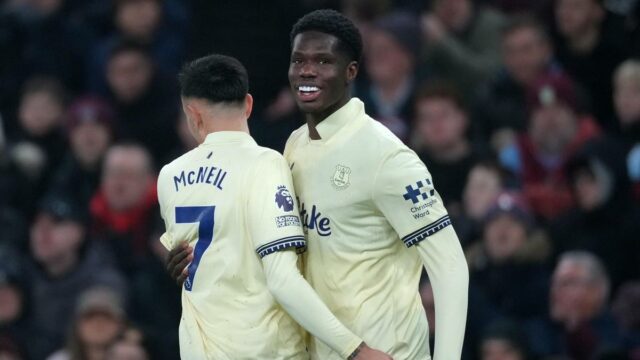 Premier League 2025-26: Thierno Barry z Evertonu poškodil nádeje Aston Villy na titul
