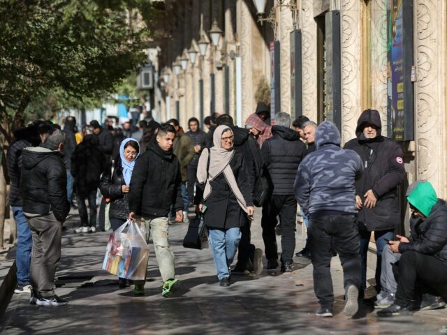 Prerušenie internetu, niekoľko zatknutí počas pokračujúcich protestov v Iráne | Správy o konflikte medzi Izraelom a Iránom
