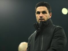 Prestupové gesto Arsenalu bolo odhalené ako krok, ktorý bude čoskoro oznámený Zinčenko tlieska na ihrisku.