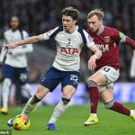 Spurs porazili Aston Villu a získali Conora Gallaghera z Atlética Madrid za 35 miliónov libier