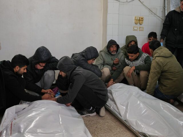 Pri pokračovaní izraelských útokov v Gaze napriek prímeriu zahynulo päť Pri pokračovaní izraelských útokov v Gaze napriek prímeriu zahynulo päť ľudí Správy z Gazy