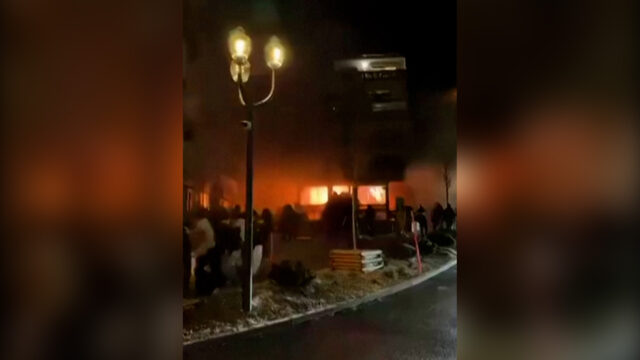 Pri výbuchu vo švajčiarskom lyžiarskom stredisku zahynulo najmenej 10 ľudí Pri výbuchu vo švajčiarskom lyžiarskom stredisku zahynulo najmenej 10 ľudí POLÍCIA