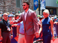 Priateľka Paula Skenesa Olivia Dunneová vyhlásila verdikt dvoma slovami na mrazivom zimnom výlete s Jaredom Jonesom a manželkou Rylie logo pochodového šialenstva