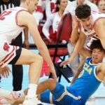 Problémy naďalej narastajú pre mužov z UCLA, ktorí prehrali s Wisconsinom