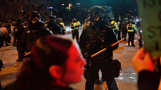 Protesty po zastrelení muža počas americkej federálnej razie v Minneapolise | POLÍCIA
