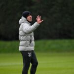 Prvý tréning Chelsea Liama ​​Roseniora ako nového šéfa na obrázku v Cobhame