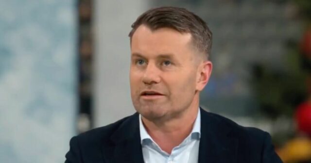 Pundit sa po komentári o holokauste okamžite vracia do BBC | Futbal | Šport
