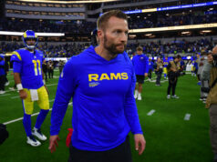 Rams HC Sean McVay škádlil, že dostal „pár žiadostí o nejaké obchody“ počas tréningov NFL logo pochodového šialenstva