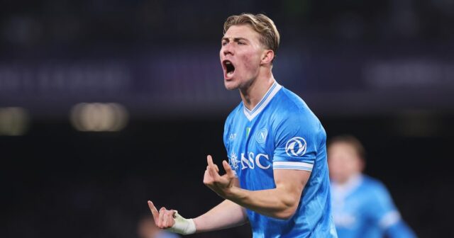 Rasmus Hojlund v akcii za Neapol