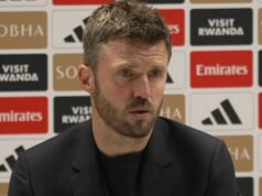 Reakcia sira Jima Ratcliffa na Michaela Carricka po tom, čo Man Utd porazil Arsenal | Futbal | Šport Reakcia sira Jima Ratcliffa na Michaela Carricka po tom, čo Man Utd porazil Arsenal | Futbal | Šport